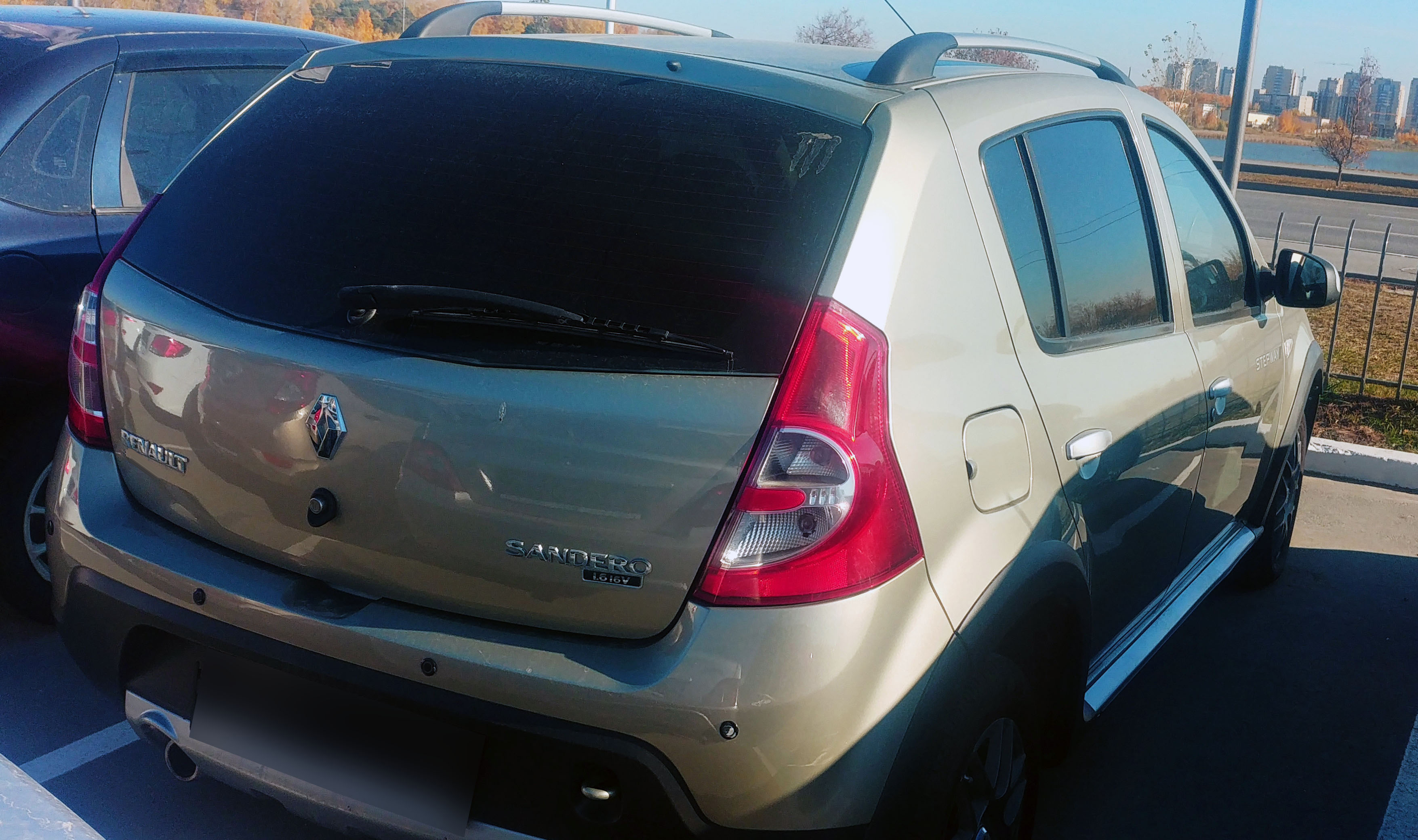 Прокат Renault Sandero StepWay в Тольятти без водителя - 2000 в день